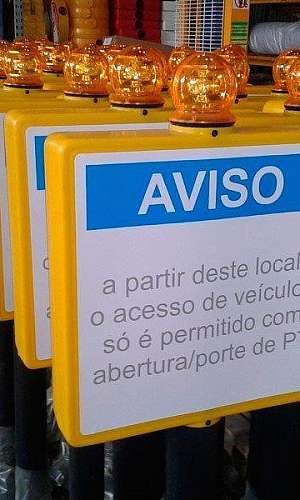 Pedestal para sinalização Pedestal para sinalização